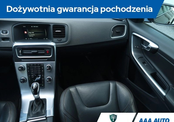 Volvo V60 Cross Country cena 70000 przebieg: 191849, rok produkcji 2016 z Sieniawa małe 379